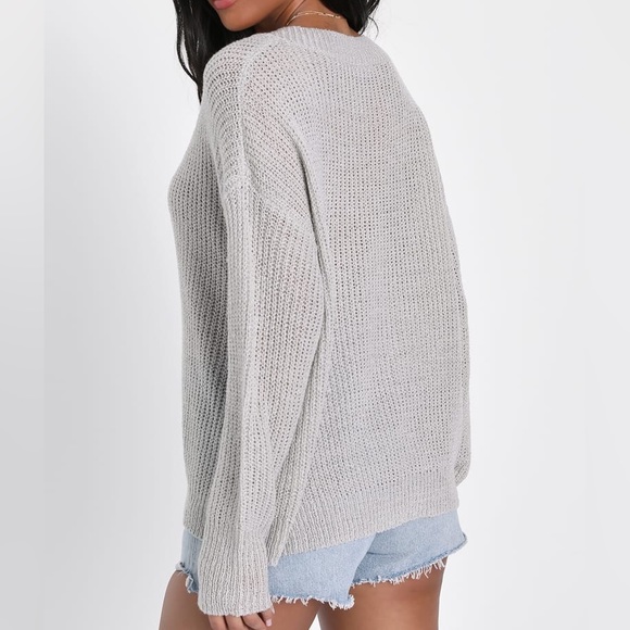Lulu's Gray V-Neck Lightweight Sweater size XL - Picture 3 of 11